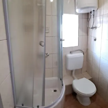 House Tomina With Two Дом отдыха